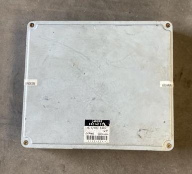 BOITIER-ECU-MODULE-ENGINE-LNC1410CA
